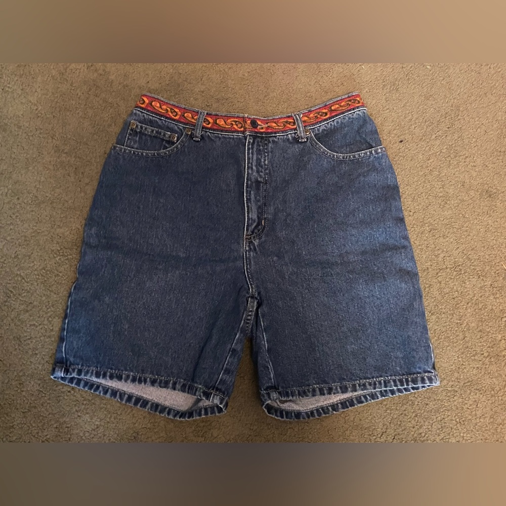 Crossroads denim women’s shorts size 10.